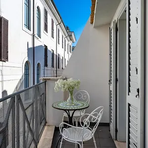 Numa Vici Aparthotel